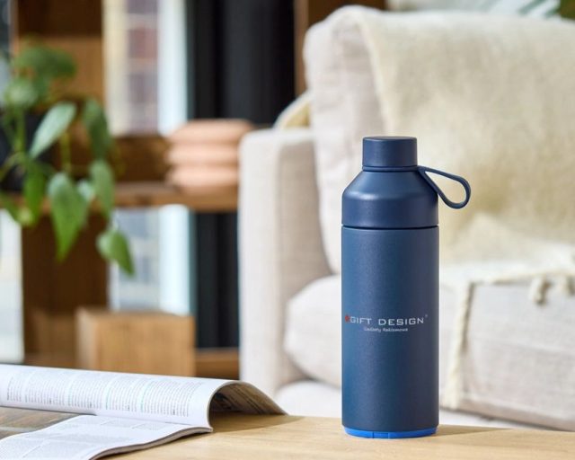 Butelki i bidony reklamowe – idealne gadżety na początek roku szkolnego