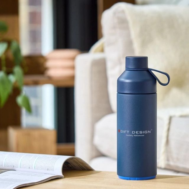 Butelki i bidony reklamowe – idealne gadżety na początek roku szkolnego