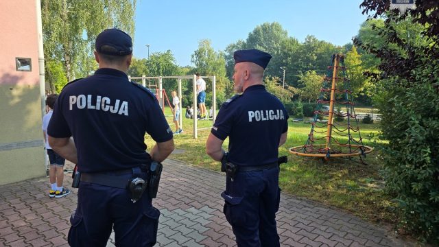 Policjanci czuwają przy szkołach. Wrześniowa akcja w powiecie mikołowskim
