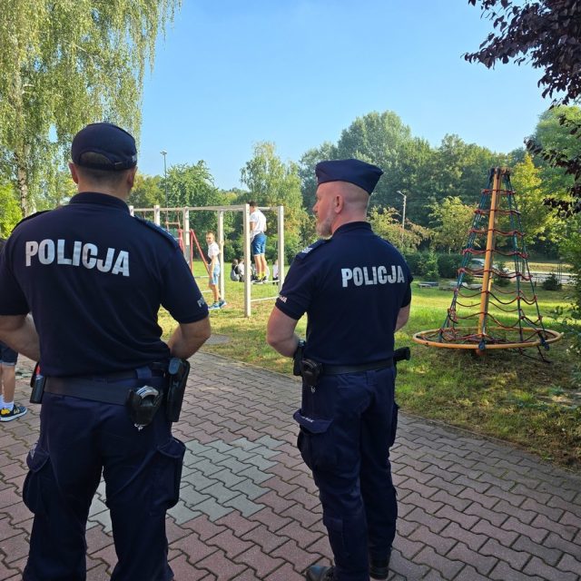 Policjanci czuwają przy szkołach. Wrześniowa akcja w powiecie mikołowskim